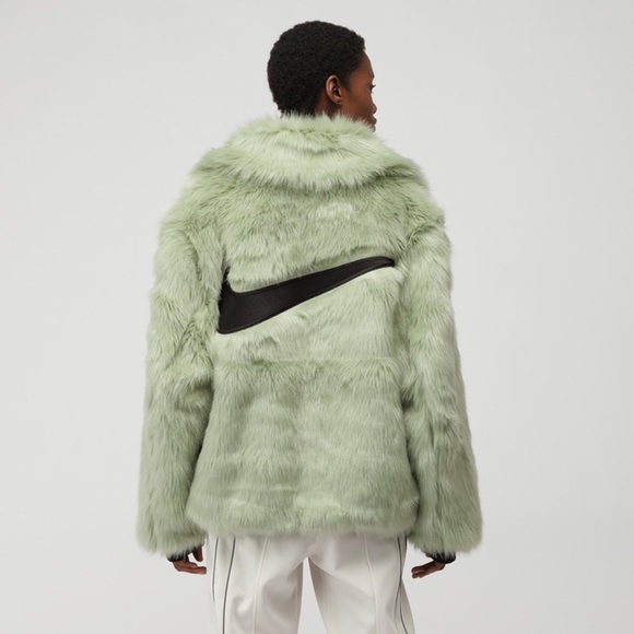 nike fluffy coat